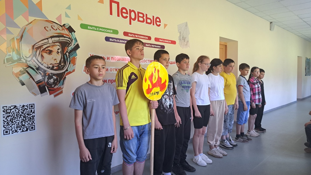 Сегодня в нашем лагере прошло представление отрядов..